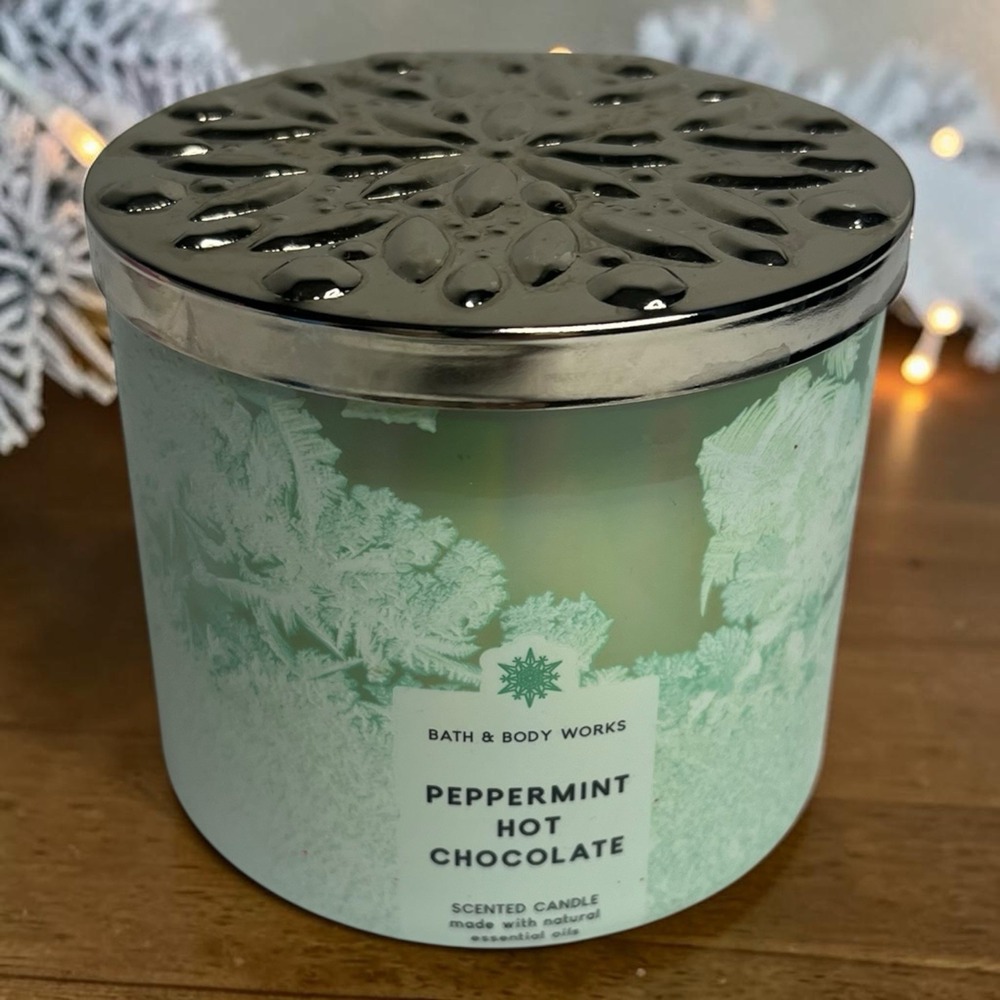Bath & Body Works Peppermint Hot Chocolate 3 Wick Scented Candle  14.5 oz